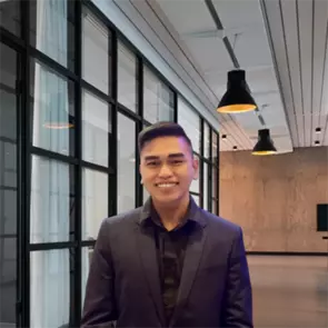 Florencio Jr Mende, Victoria, Real Estate Agent